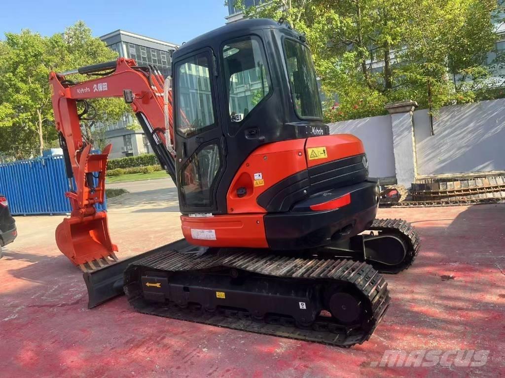 Kubota U 55 小型挖土機/掘鑿機<7t(小型挖掘機)