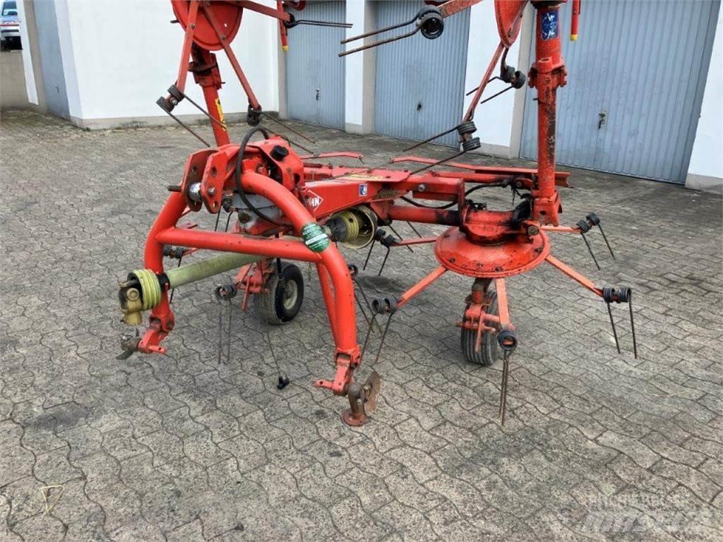 Kuhn GF 5001 MH 耙與翻草機