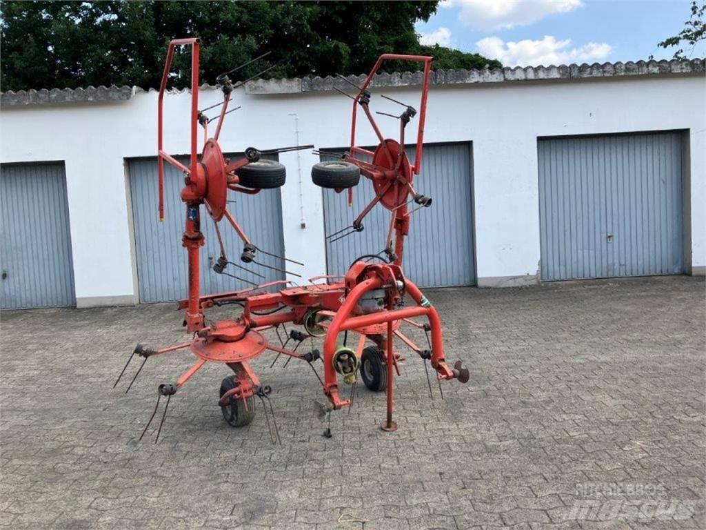 Kuhn GF 5001 MH 耙與翻草機