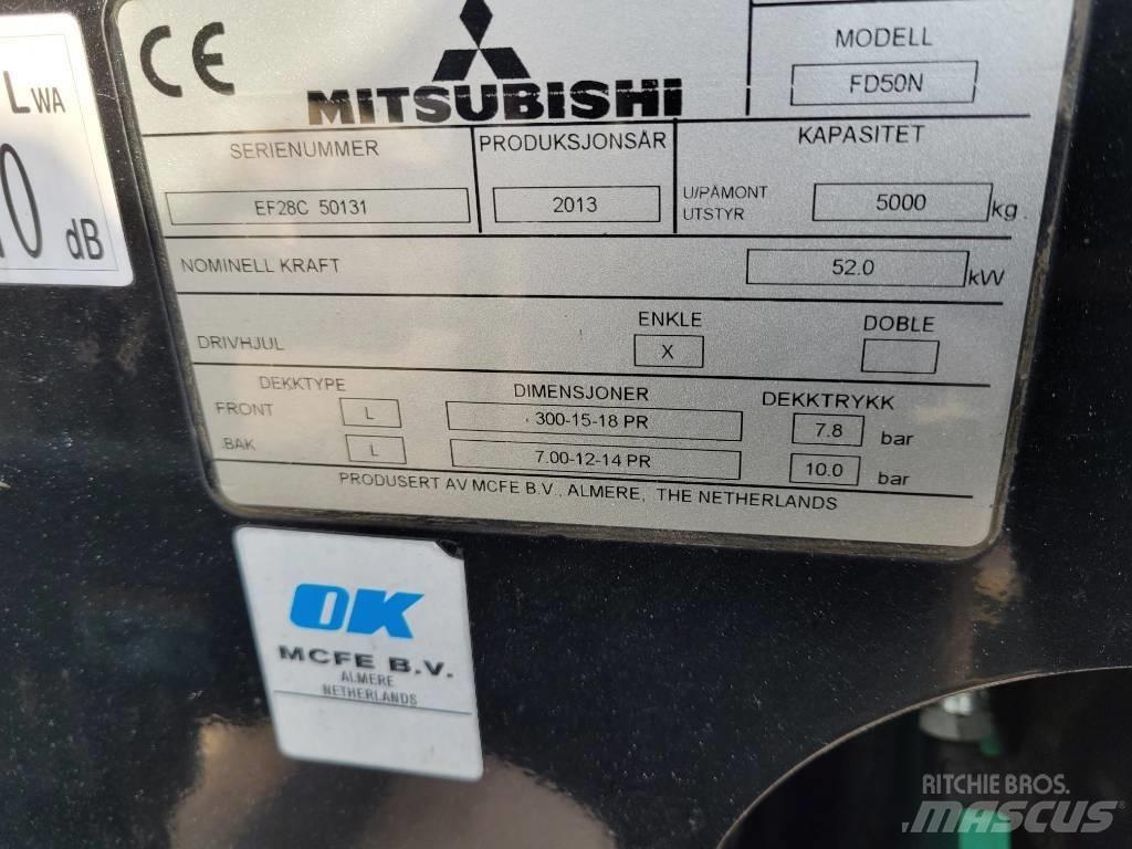 Mitsubishi FD50N 柴油卡車