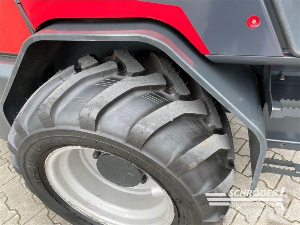 Schäffer 6680 T 輪胎式裝載機