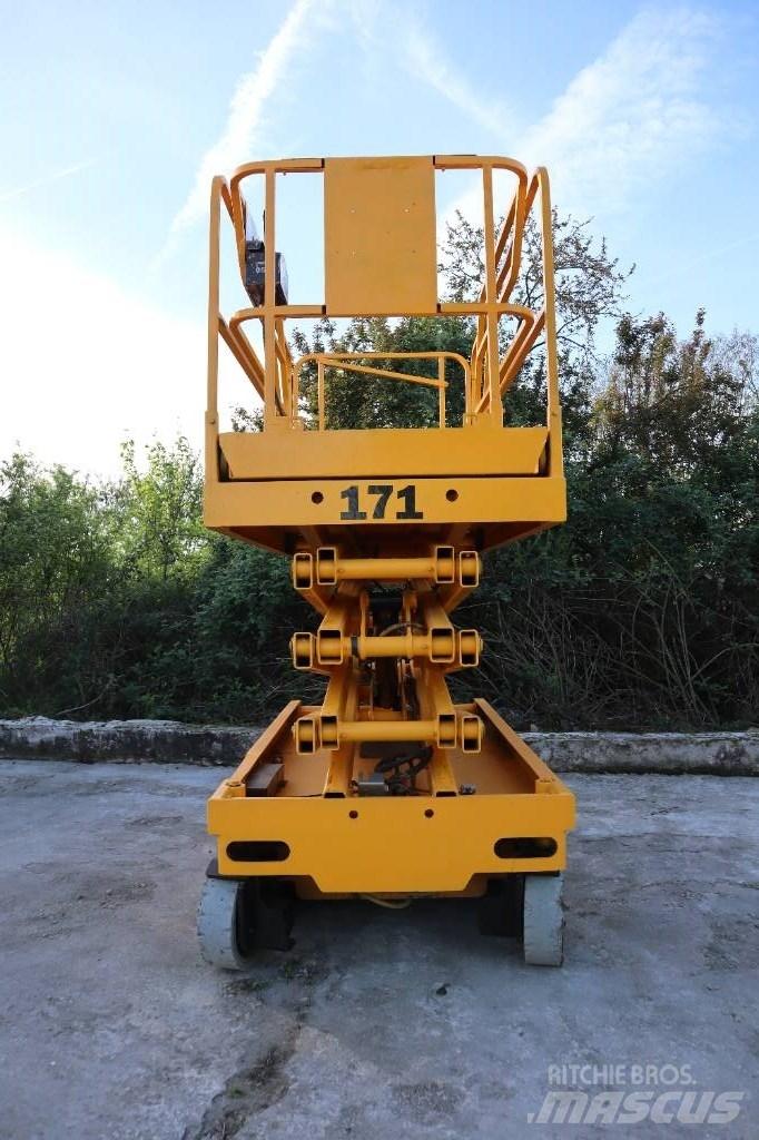 Haulotte Compact 10 剪式升降機