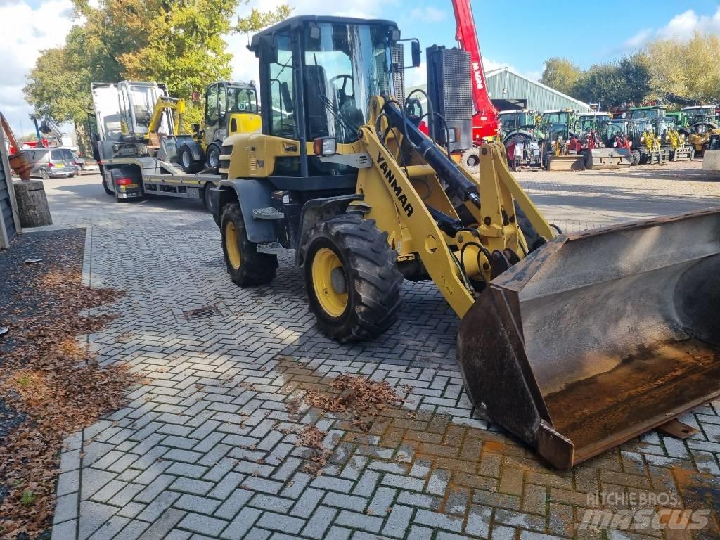 Yanmar V 120 輪胎式裝載機