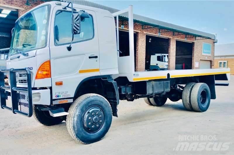 Hino 500 1322 4x4 其他貨車