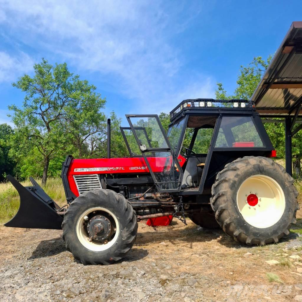 Zetor CRYSTAL 林業用曳引機