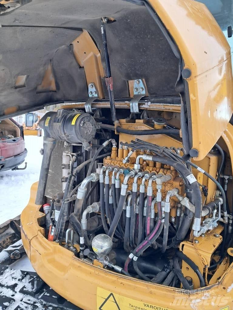 CAT 305 小型挖土機/掘鑿機<7t(小型挖掘機)