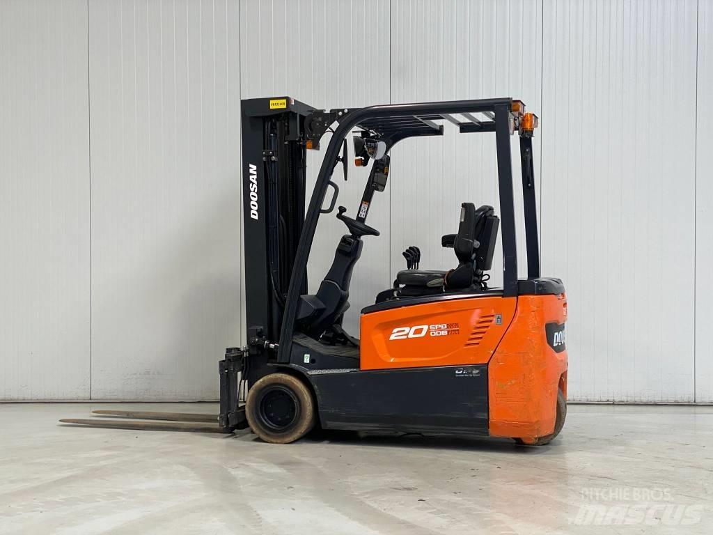 Doosan B20T-7 電動堆高機