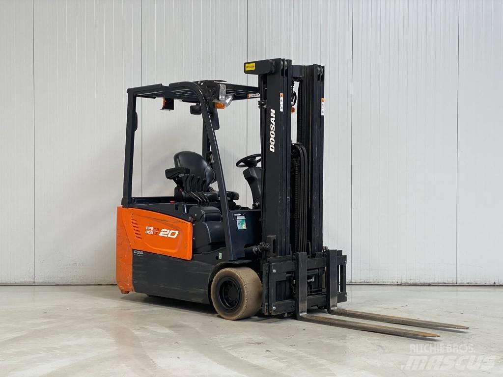 Doosan B20T-7 電動堆高機