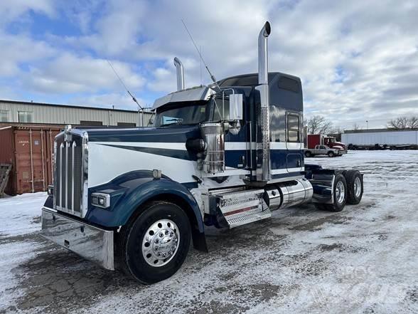 Kenworth W900L 曳引機組件