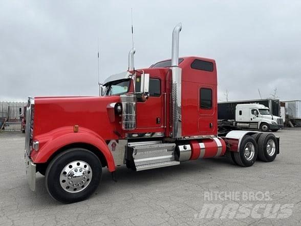 Kenworth W900L 曳引機組件