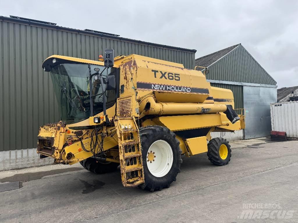 New Holland TX 65 聯合收穫機