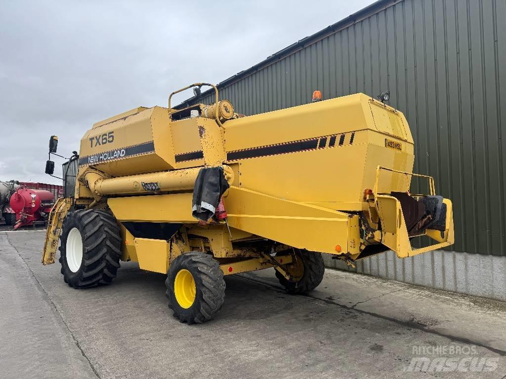 New Holland TX 65 聯合收穫機