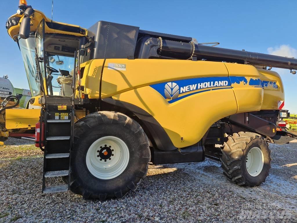 New Holland CX 8.85 聯合收穫機