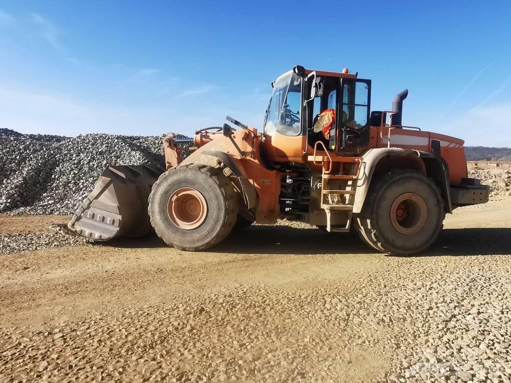Doosan DL 400 輪胎式裝載機