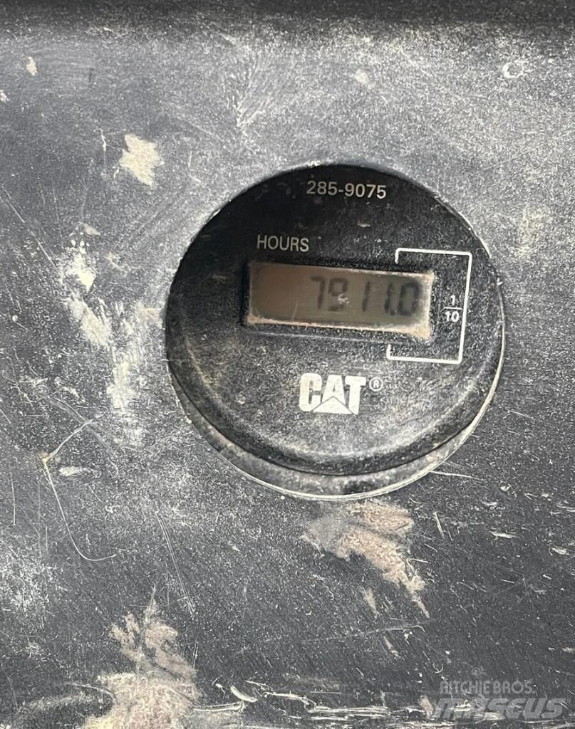 CAT 305 C CR 小型挖土機/掘鑿機<7t(小型挖掘機)