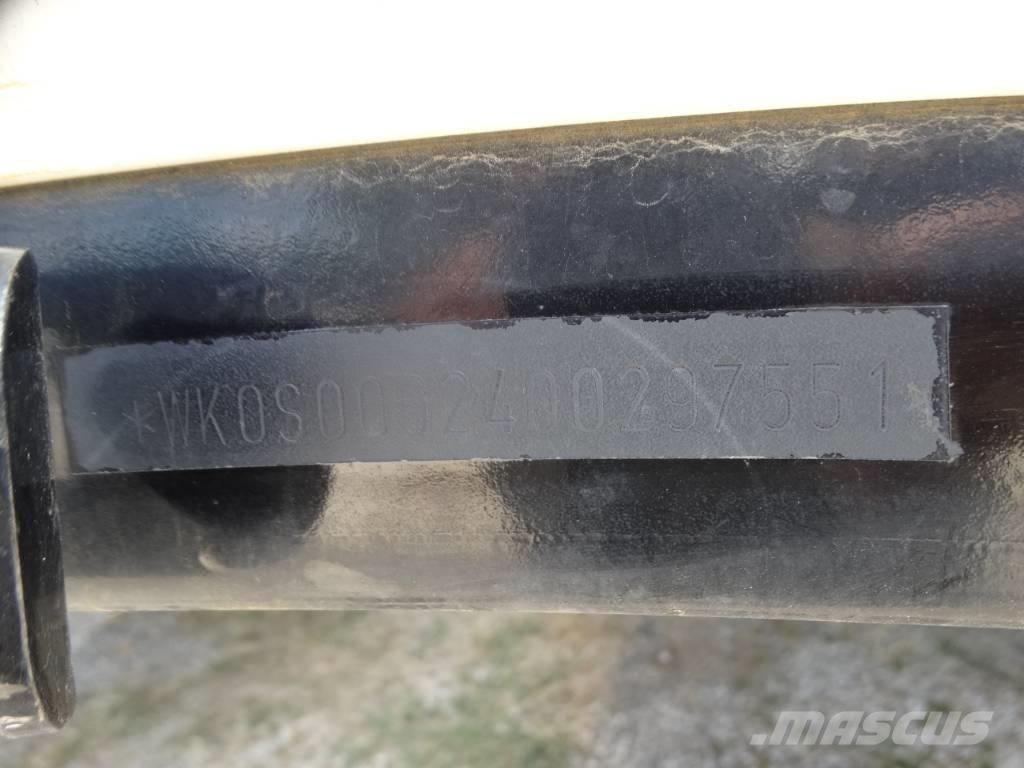 Kögel SN 24 篷布半拖車
