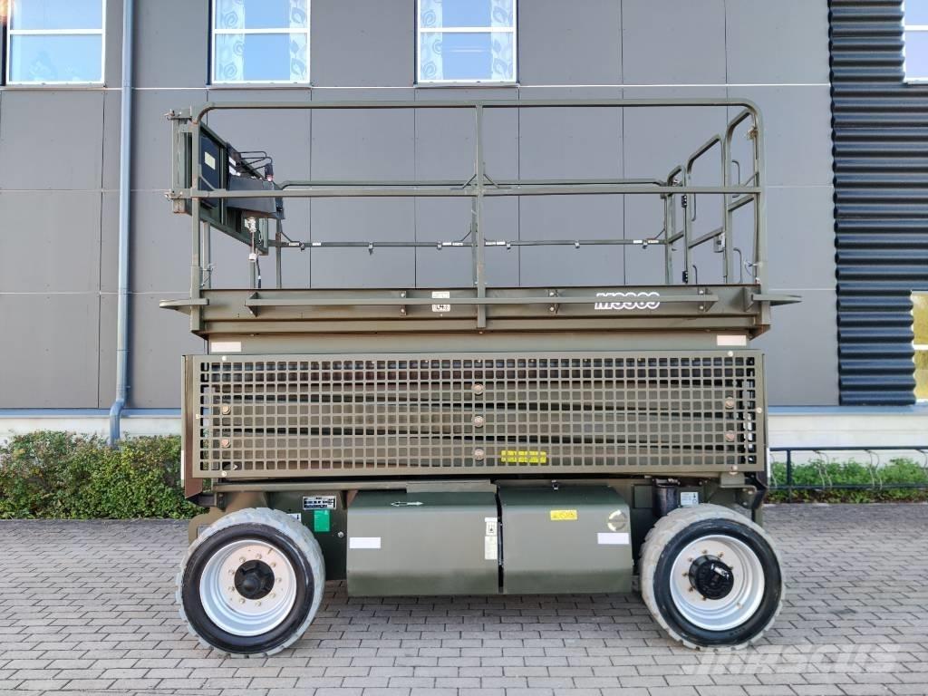 JLG M 3369 Saxlift 剪式升降機