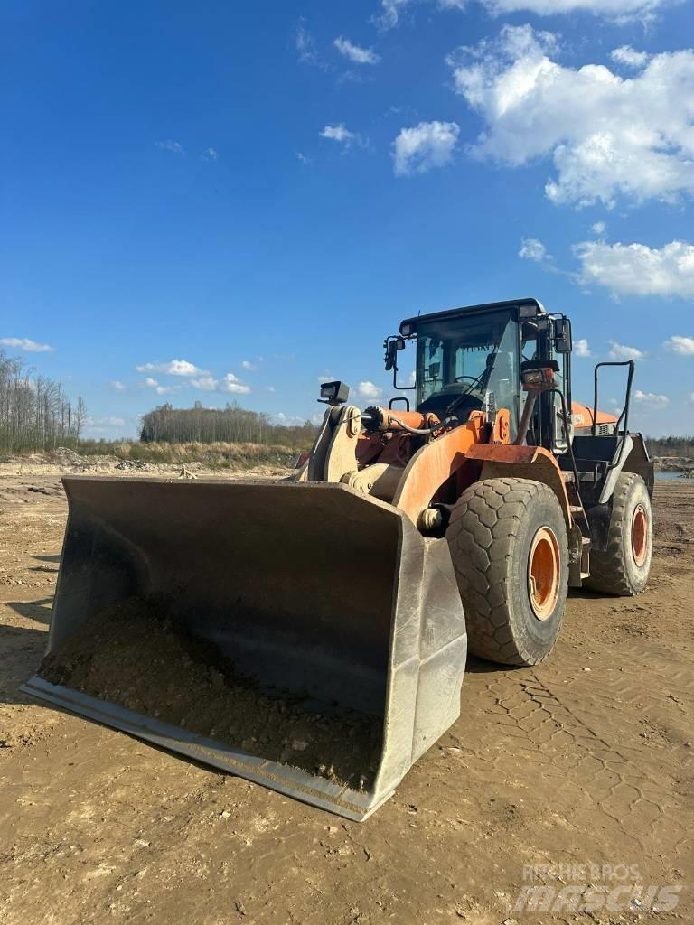Hitachi ZW 250 輪胎式裝載機