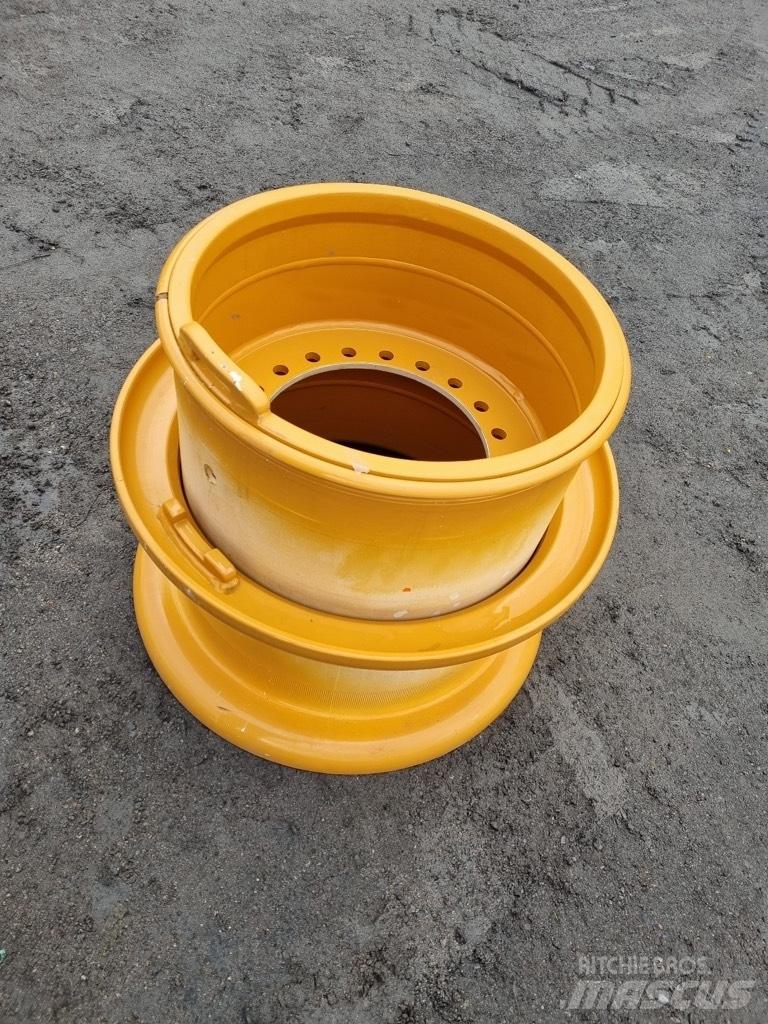 CASE 921 E rims 輪胎、車輪和輪圈