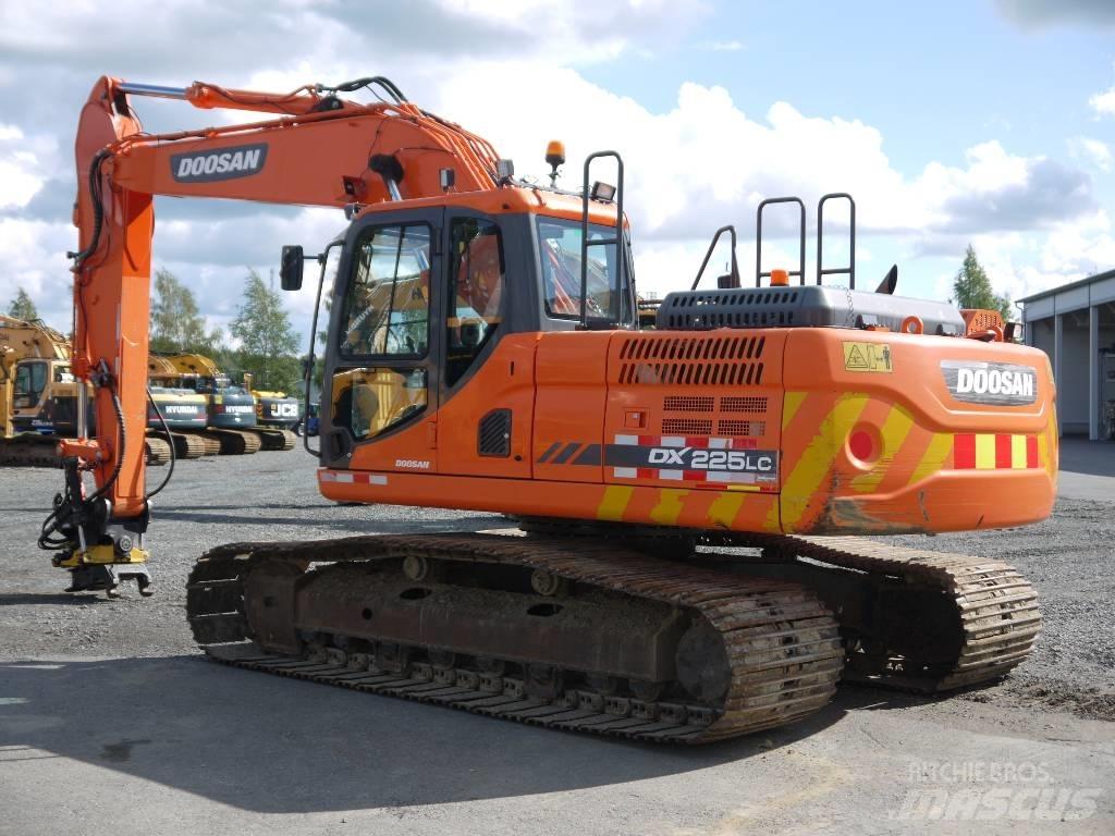 Doosan DX 225 LC-3 履帶式 挖土機/掘鑿機/挖掘機