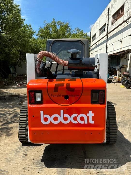 Bobcat 864 滑移轉向裝載機