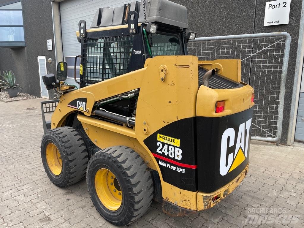 CAT 248B High Flow 滑移轉向裝載機