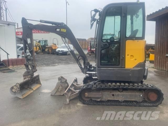 Volvo ECR 25 D 小型挖土機/掘鑿機<7t(小型挖掘機)