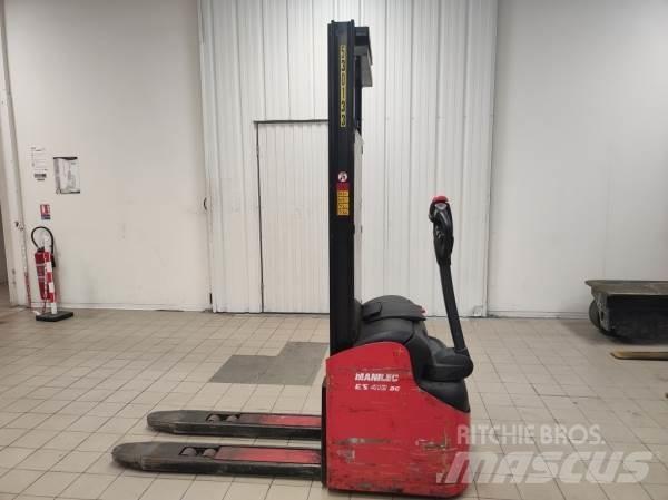 Manitou ES412 AC 自走式堆積機
