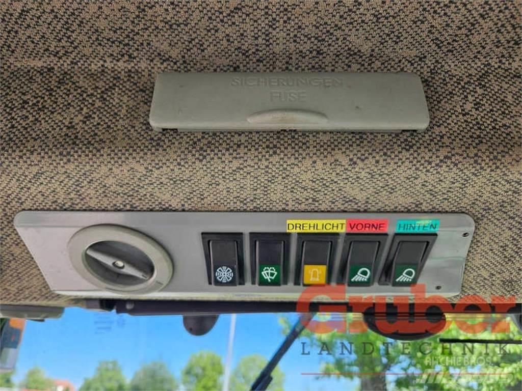 John Deere 2320 曳引機