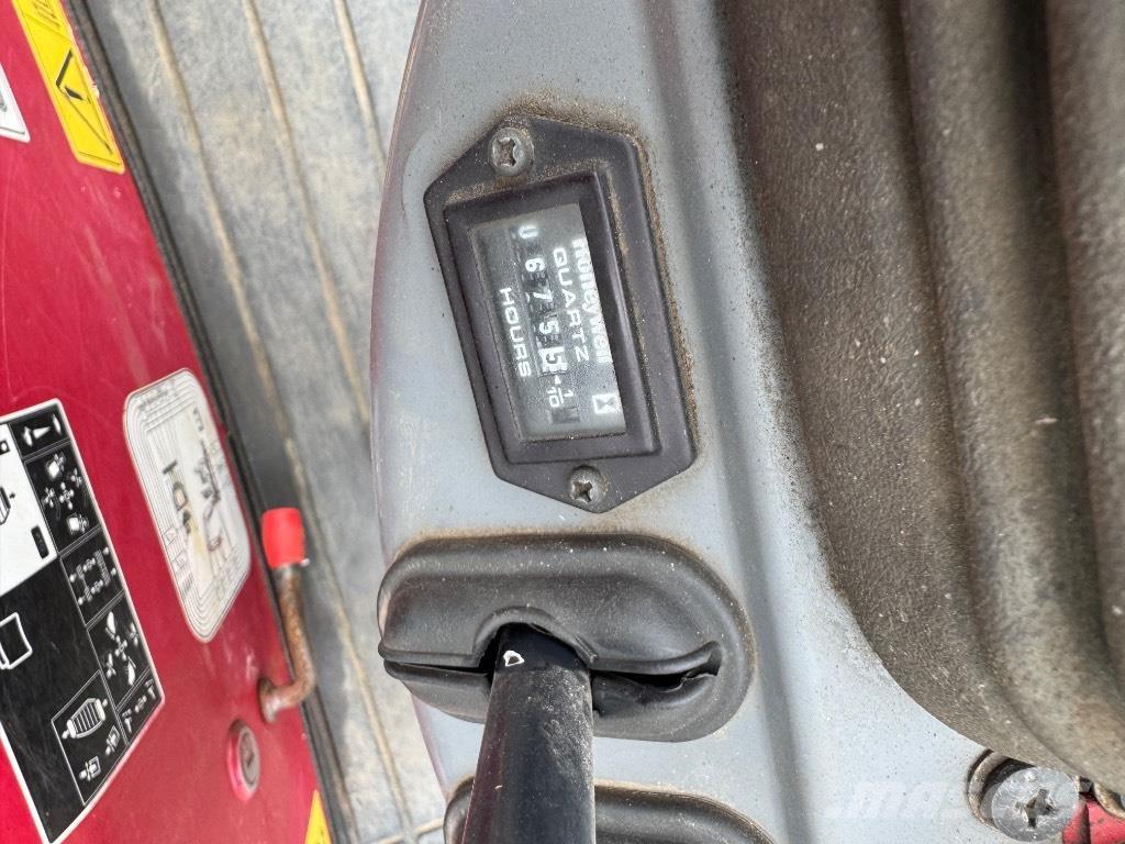 Yanmar SV08 (1D812) 小型挖土機/掘鑿機<7t(小型挖掘機)