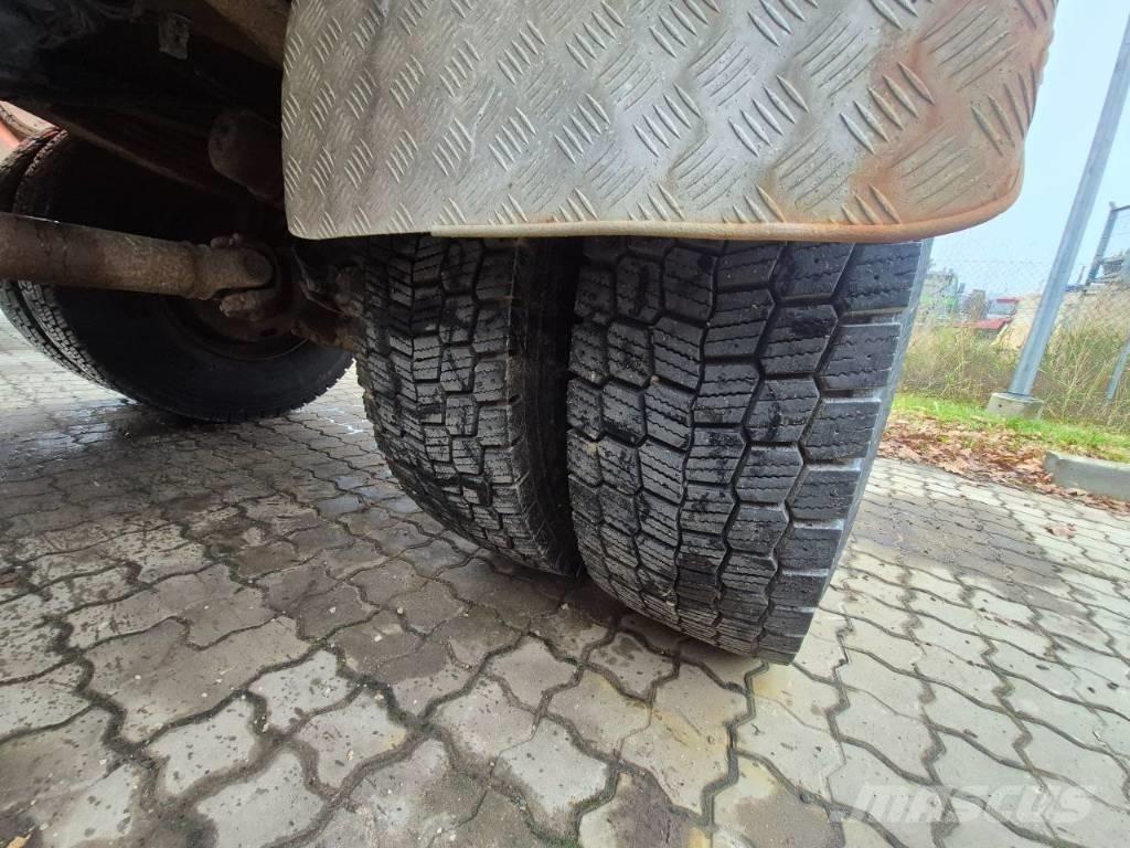 Scania P360 傾卸式卡車