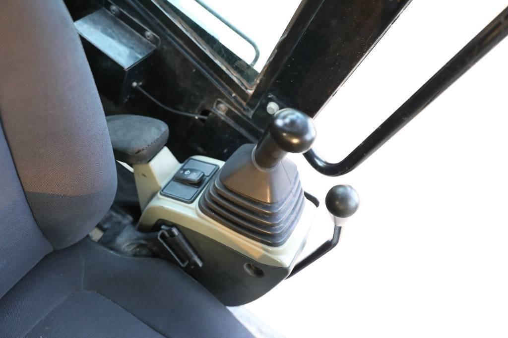 CAT 305.5E2 小型挖土機/掘鑿機<7t(小型挖掘機)