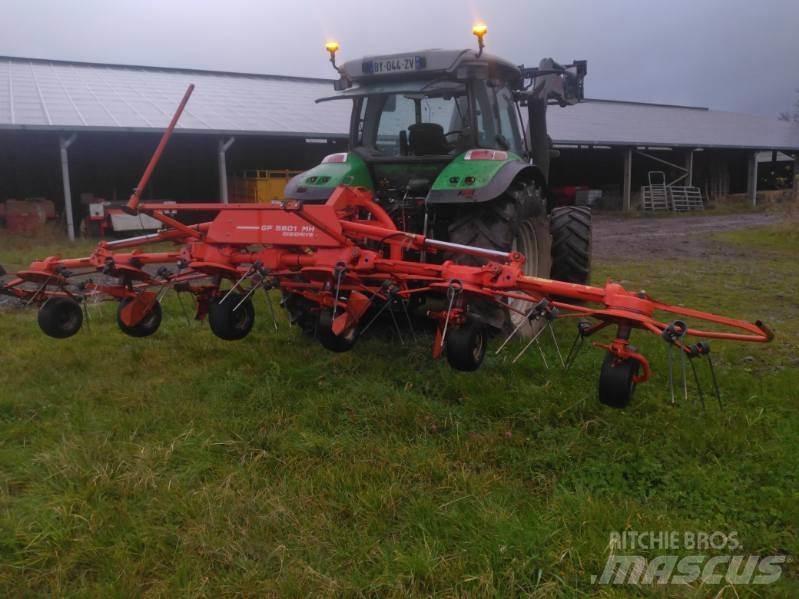 Kuhn Gf5801 耙與翻草機