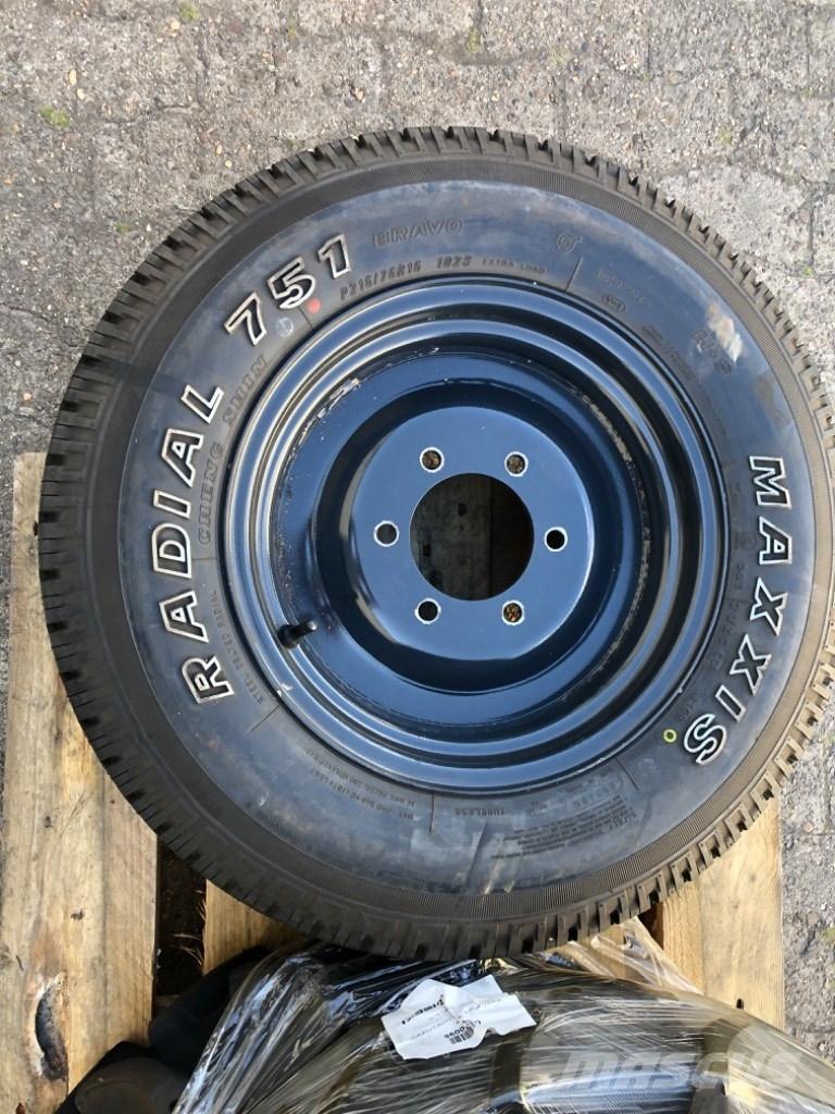  Radial 751 小型曳引機