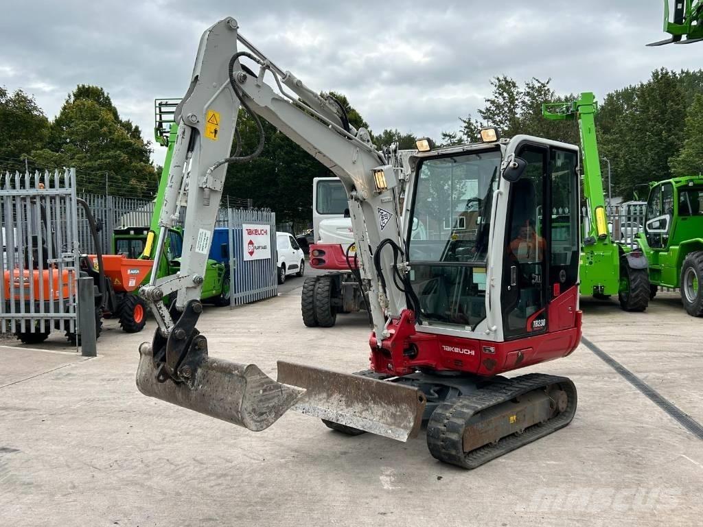 Takeuchi TB 230 小型挖土機/掘鑿機<7t(小型挖掘機)