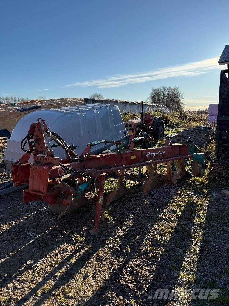 Kverneland AD-85 傳統犁