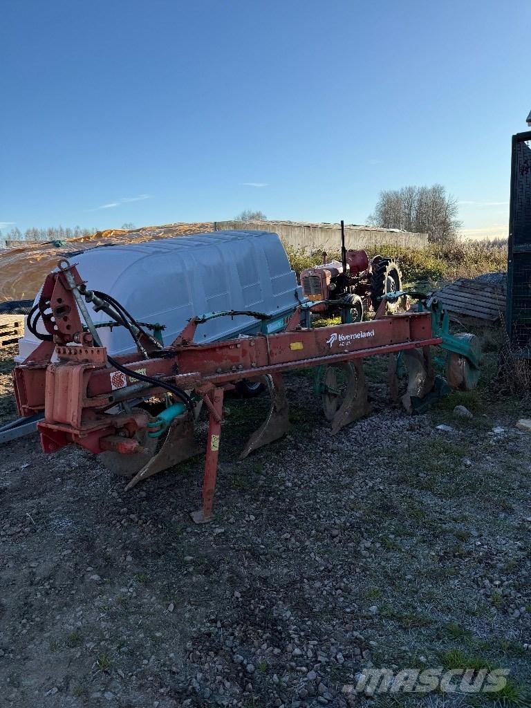 Kverneland AD-85 傳統犁