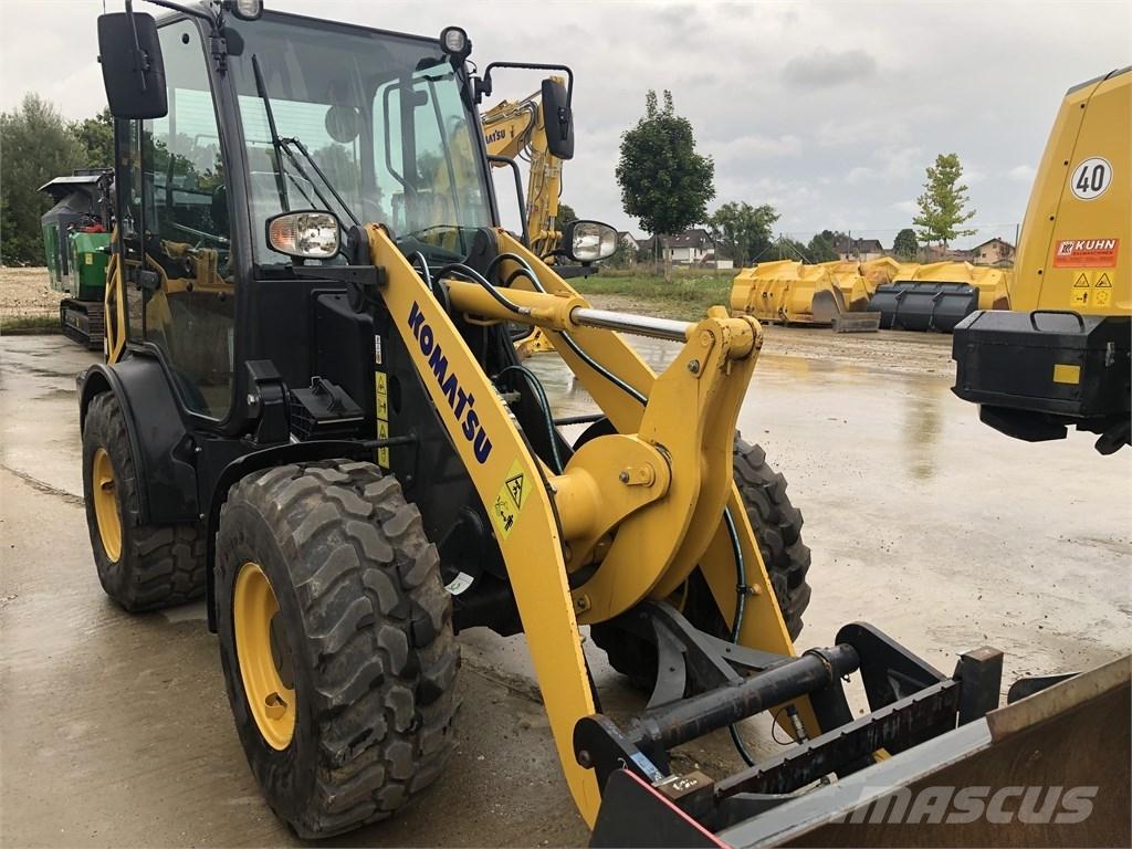 Komatsu WA70M-8 小型裝載機