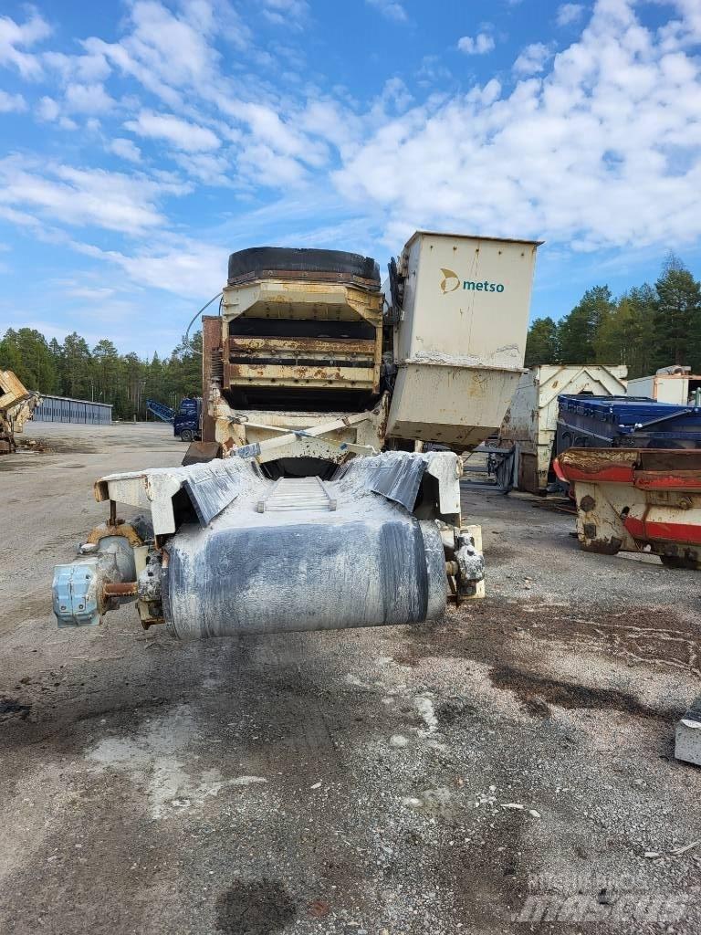 Metso LT 300 GPB 移動式壓碎機