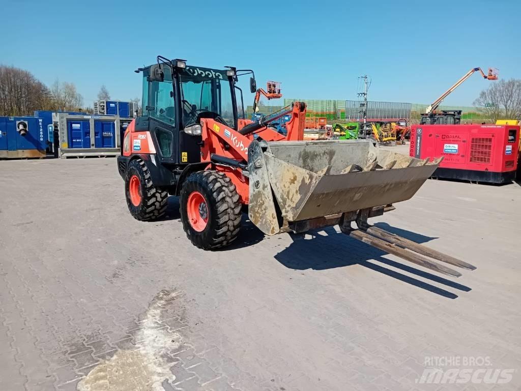 Kubota R 082 輪胎式裝載機