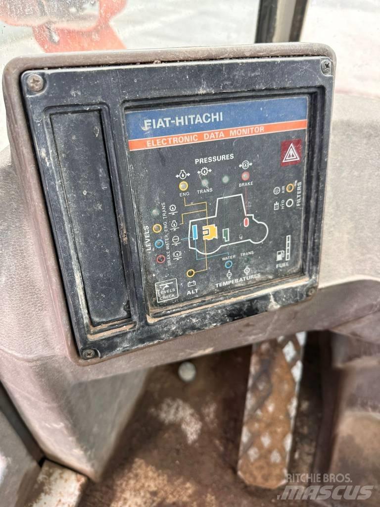 Fiat-Hitachi FR 100 輪胎式裝載機