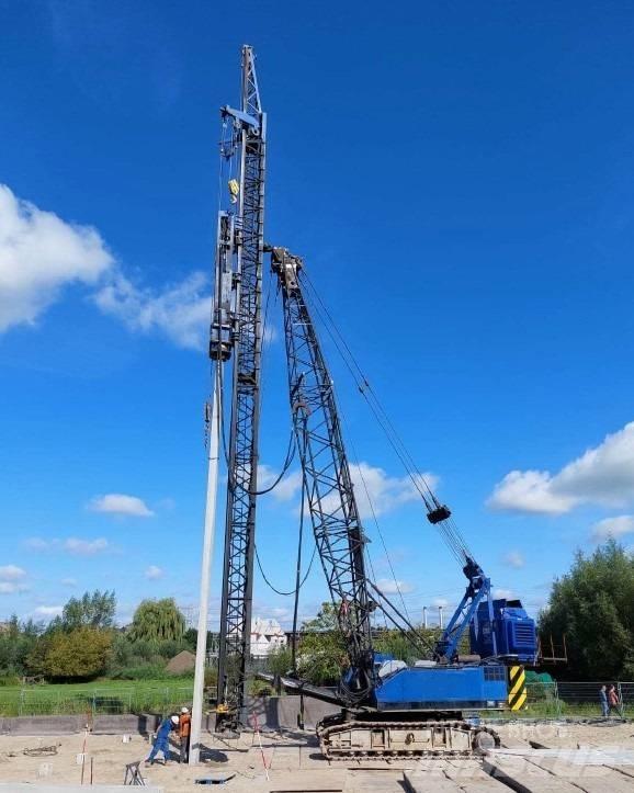 Hitachi KH300-3 PD 履帶式起重機