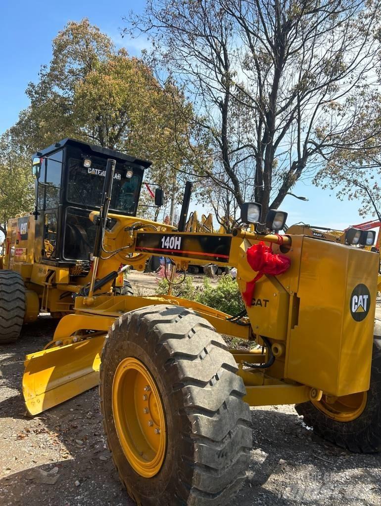 CAT 140 H 平土機