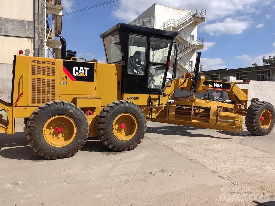 CAT 140 H 平土機