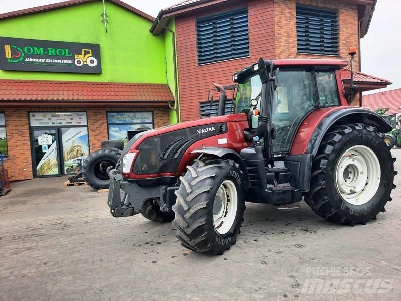 Valtra 163 Versu 曳引機