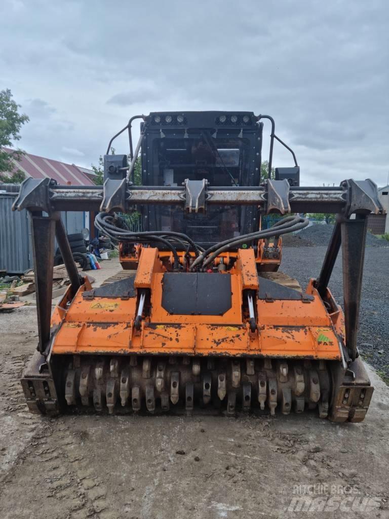 FAE PT-300 林業用曳引機