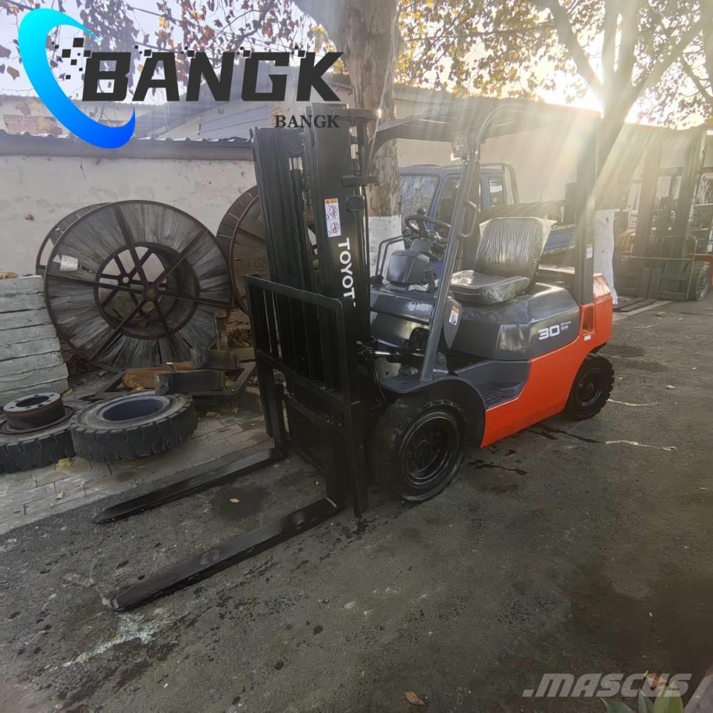 Toyota 8 F 30 柴油卡車