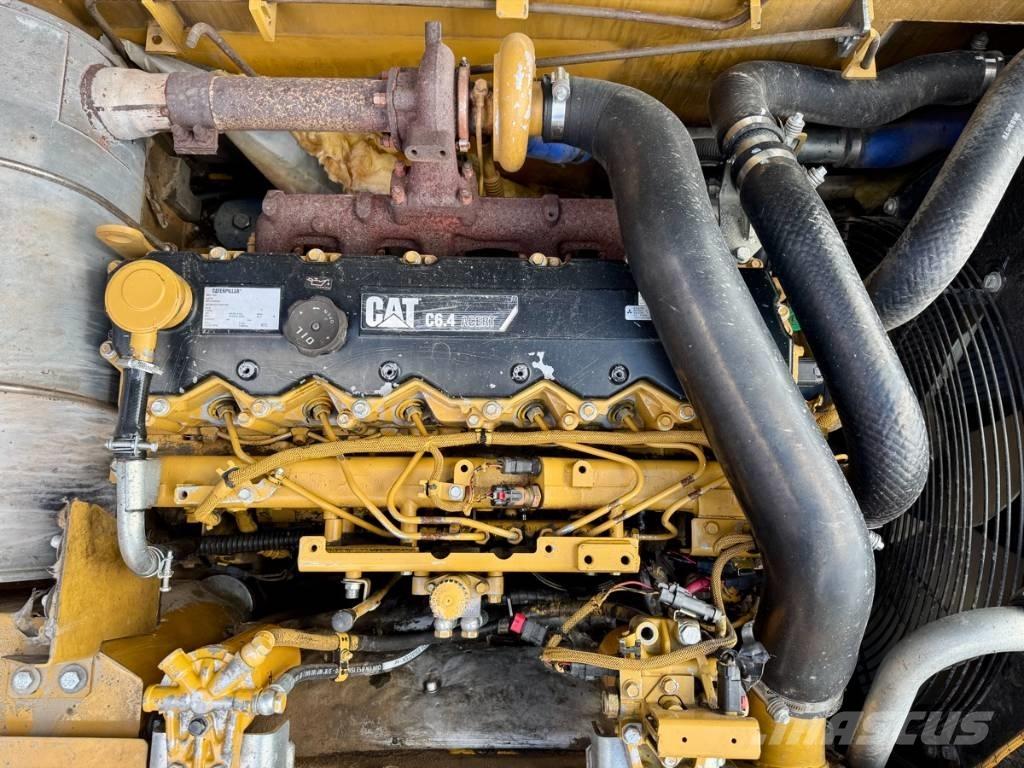 CAT 323 D 履帶式 挖土機/掘鑿機/挖掘機