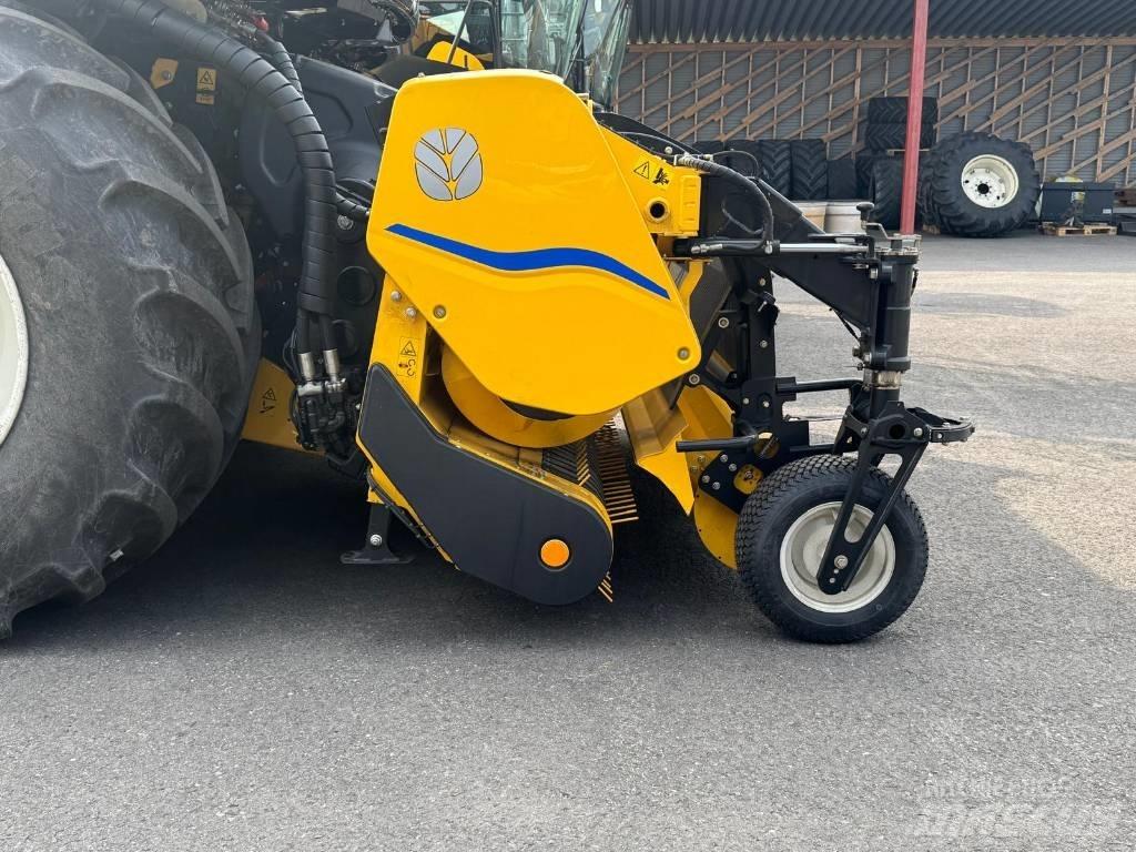 New Holland FR 550 自走式飼料採集機