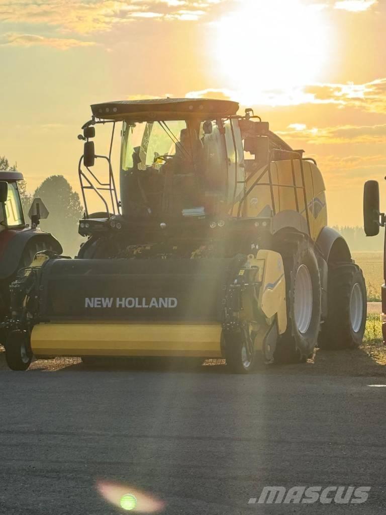 New Holland FR 550 自走式飼料採集機